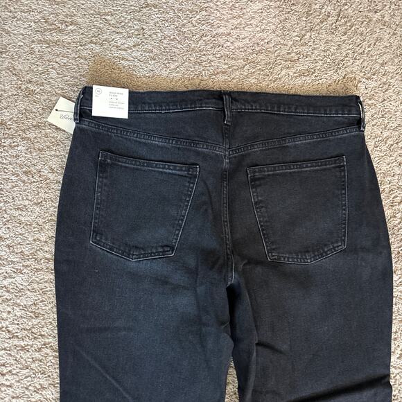 NWT Universal Thread High Rise Flare Leg Jeans Dark Denim Black Women's 16 R - Picture 4 of 8